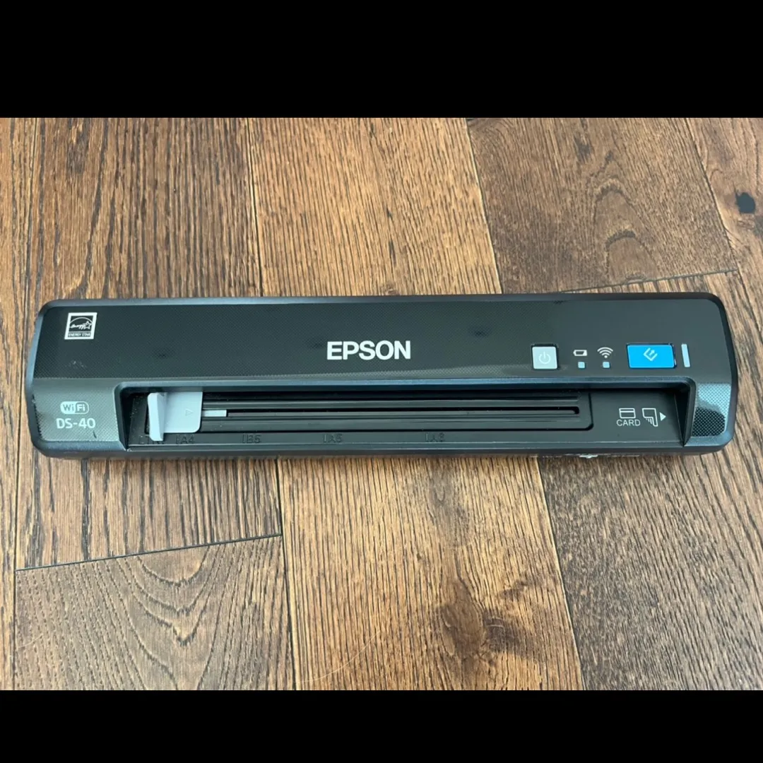 Epson WorkForce DS-40 Portable Scanner photo 1
