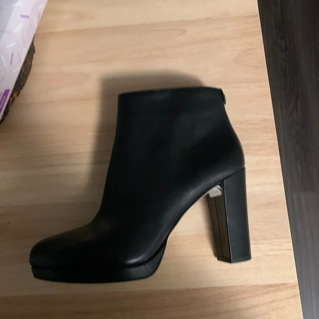Michael Kors Black Booties Size 8.5 photo 7