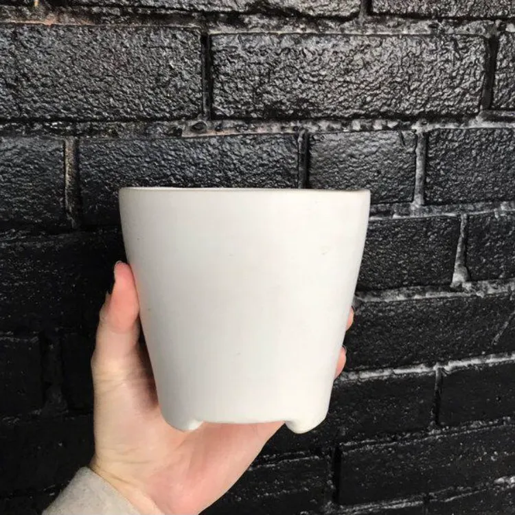 Minimalist Ceramic Plant Pots photo 3