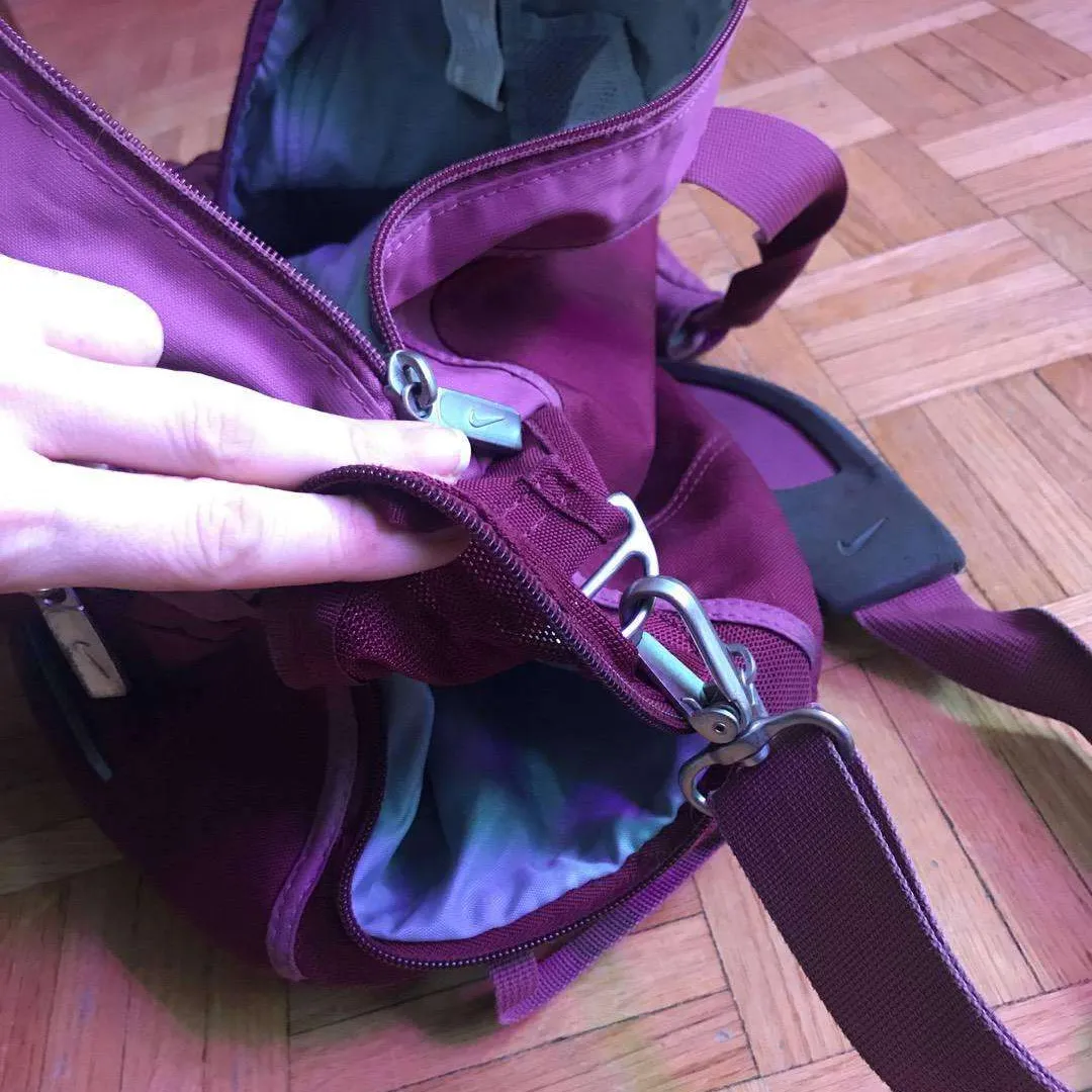 Nike Duffel Bag with Shoulder Strap (EUC) photo 10