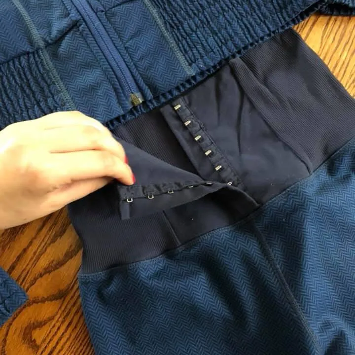 EUC lululemon Women’s Size 6 Jacket & pants Set photo 5