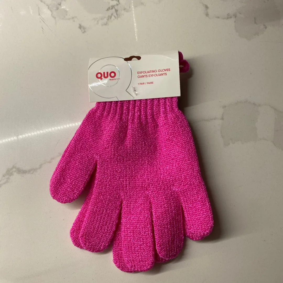 BNIP QUO Exfoliating Gloves photo 1
