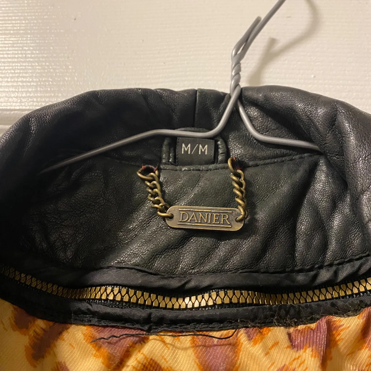 Danier vintage jacket with inside warm leopard removable  photo 4