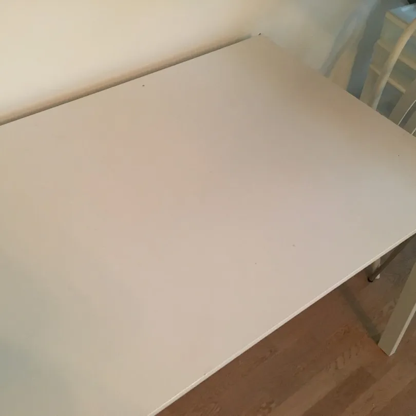 White Dining Table - IKEA Melltorp - Large photo 5
