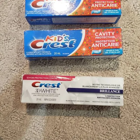 Crest Toothpaste photo 1