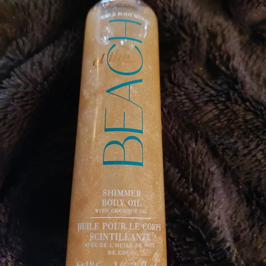 BBW "At The Beach" Shimmer Body Oil photo 1