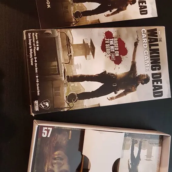 The Walking Dead Card Game photo 1