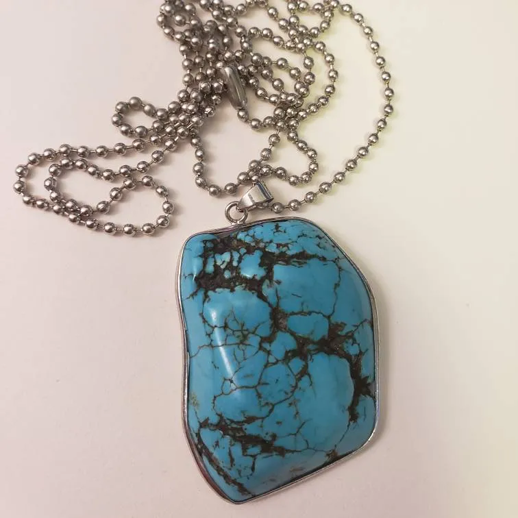 Turquoise Howlite Necklace photo 1