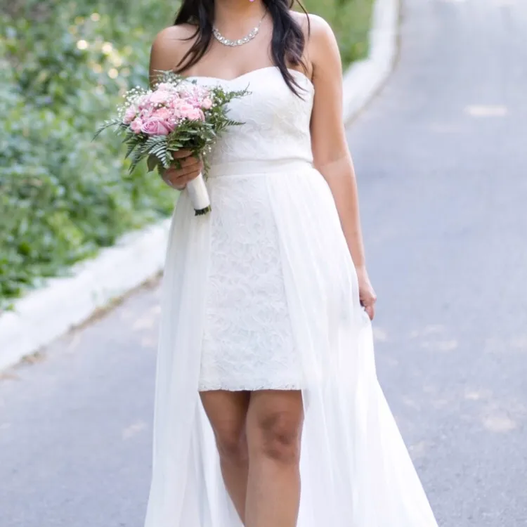 Wedding Dress photo 1