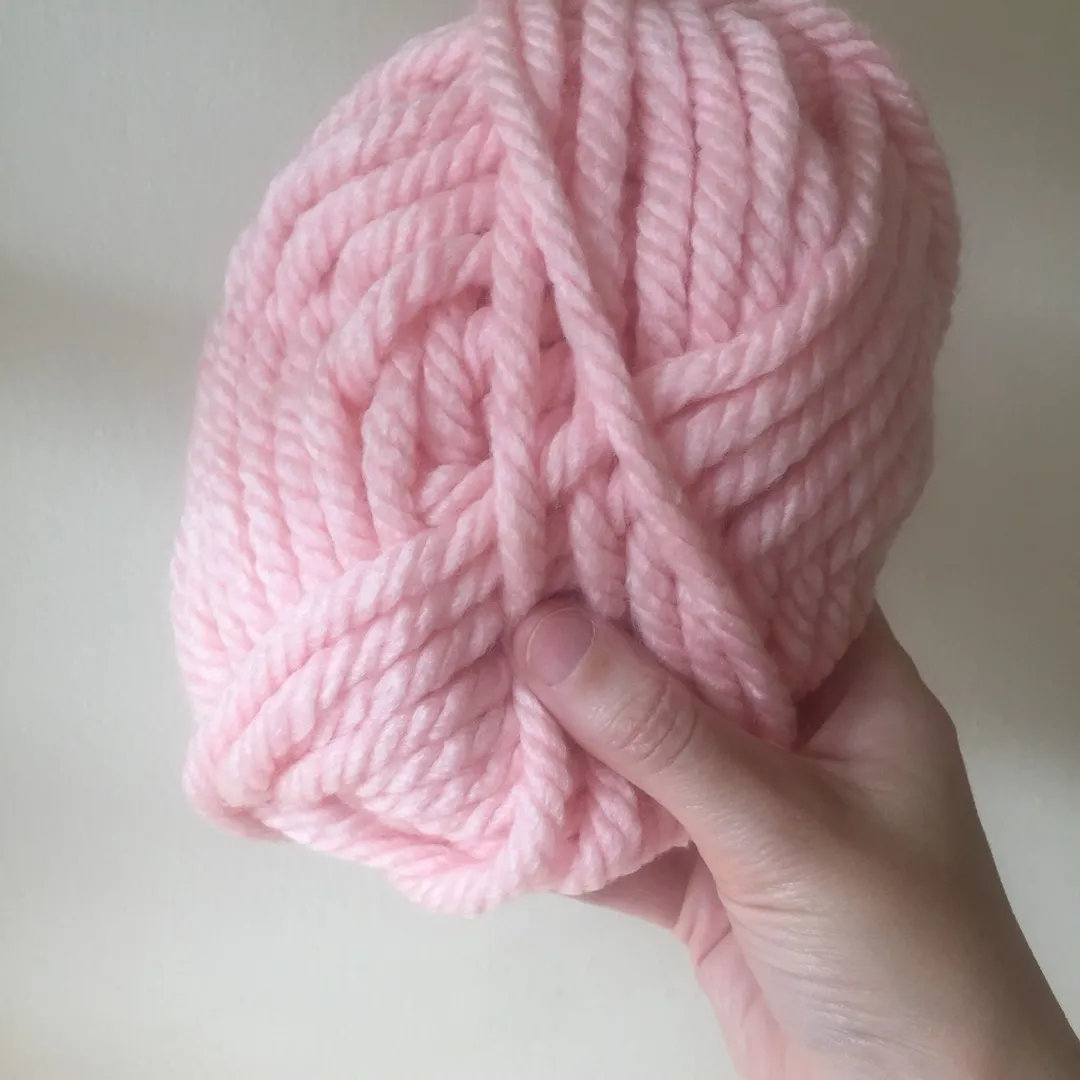 Chunky Pink Yarn photo 1