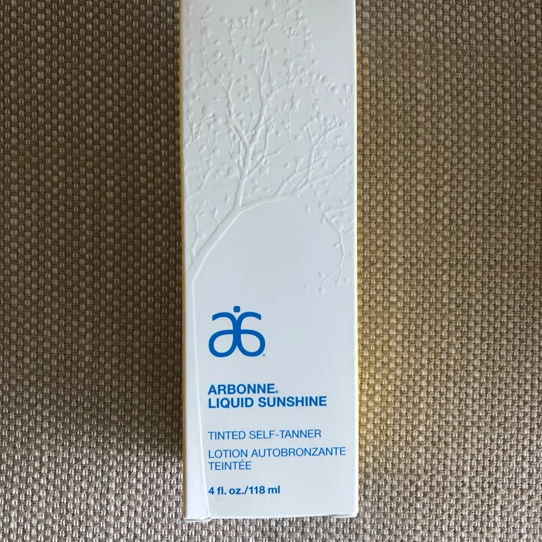 Unopened/Never Used Arbonne Self Tanner Lotion photo 1