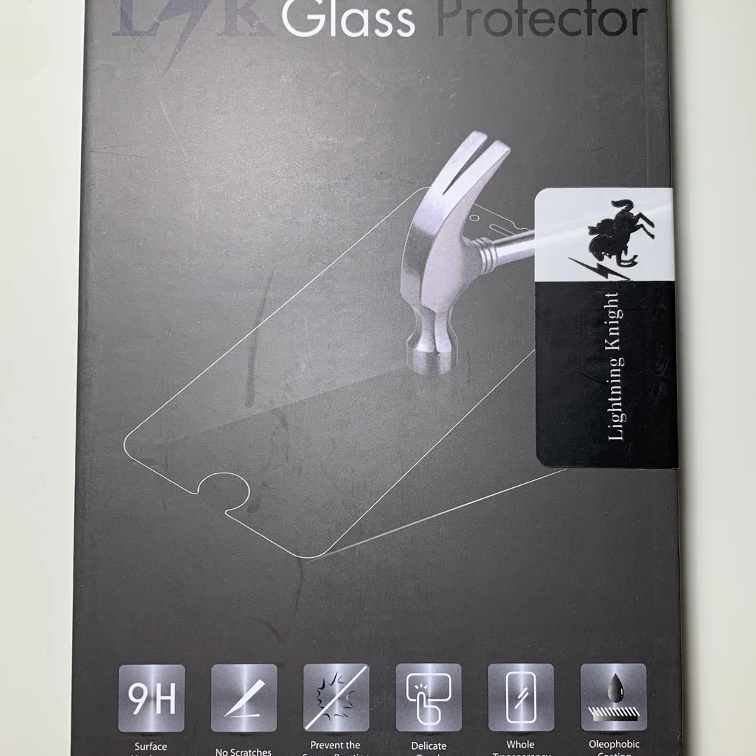iPhone XR Tempered Glass Screen Protectors photo 1