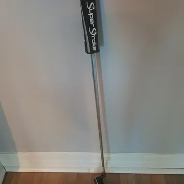 Wilson Golf Putter with Superstore grip photo 1