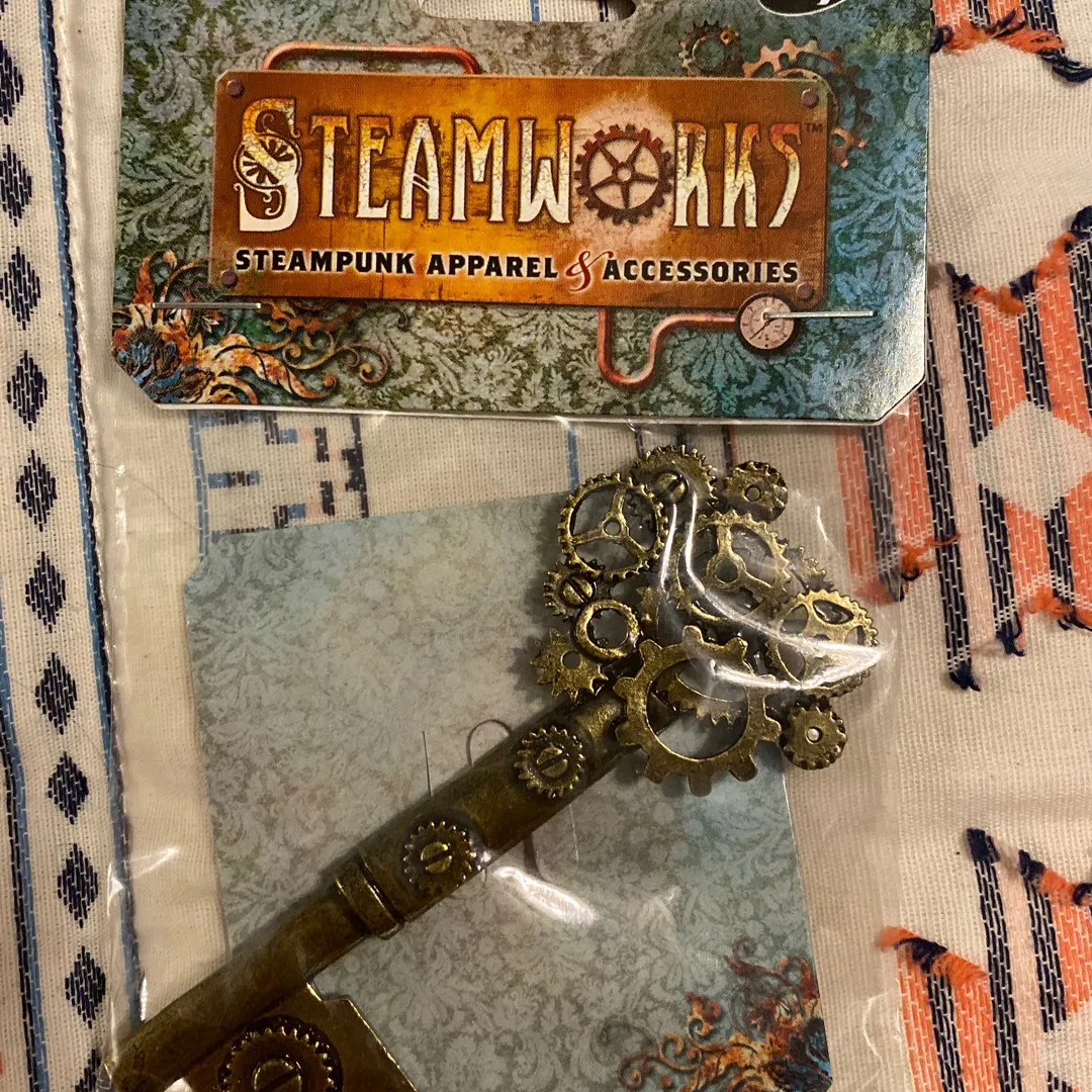 Steampunk Key Pin photo 1