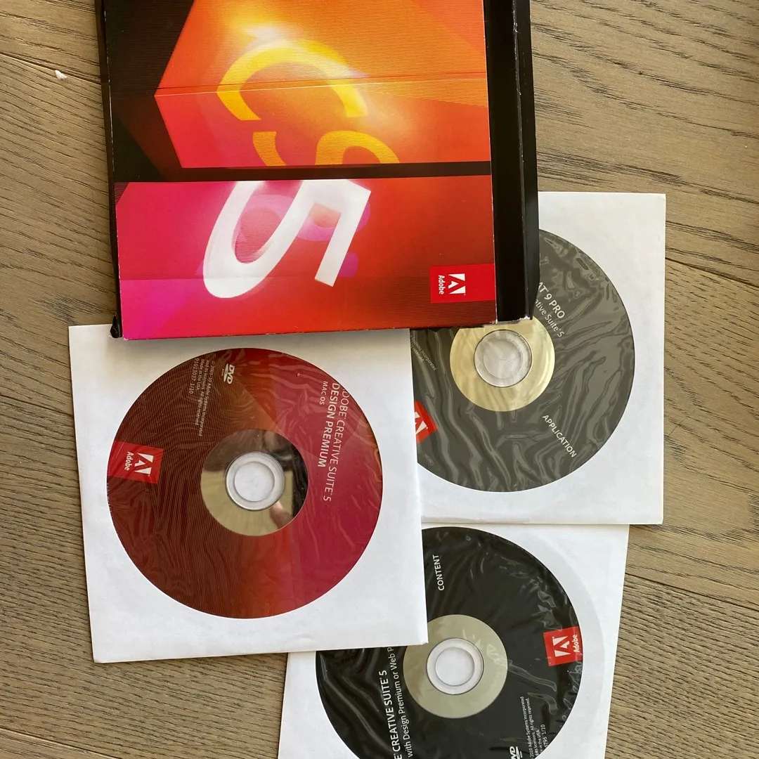 Adobe CS5 Licensed Version CD Roms And Microsoft Office 2011 photo 4