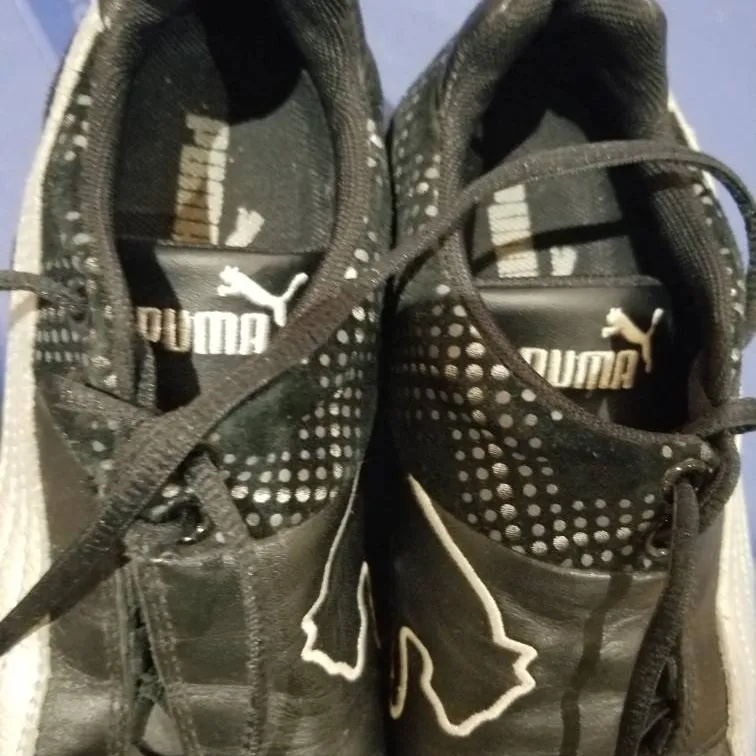 Black Puma Sneaker photo 4