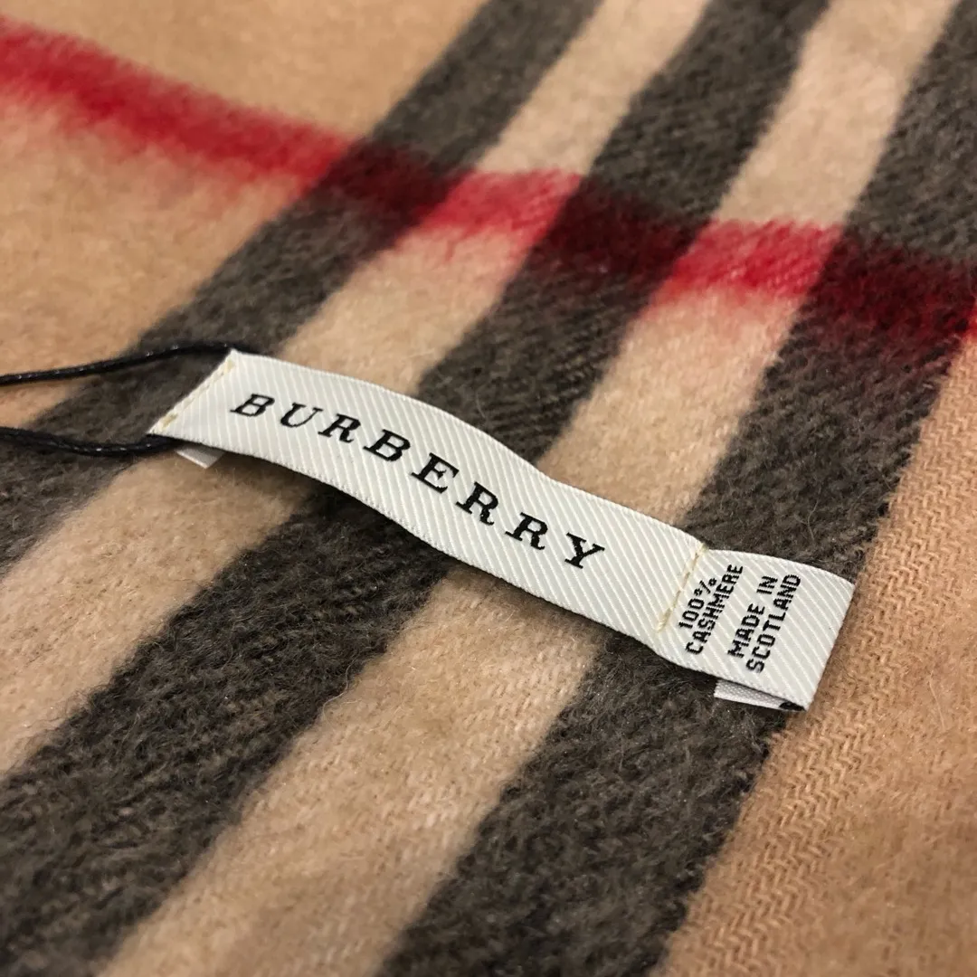 100% cashmere Burberry scarf photo 1