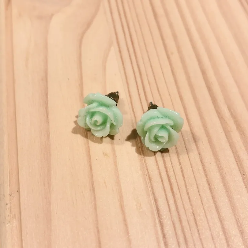 Mint Rose Earrings photo 1