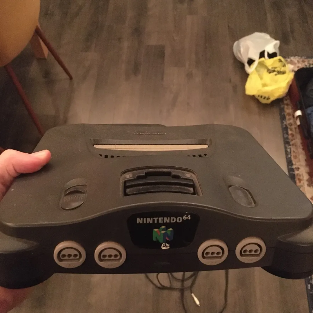 Nintendo 64 photo 3