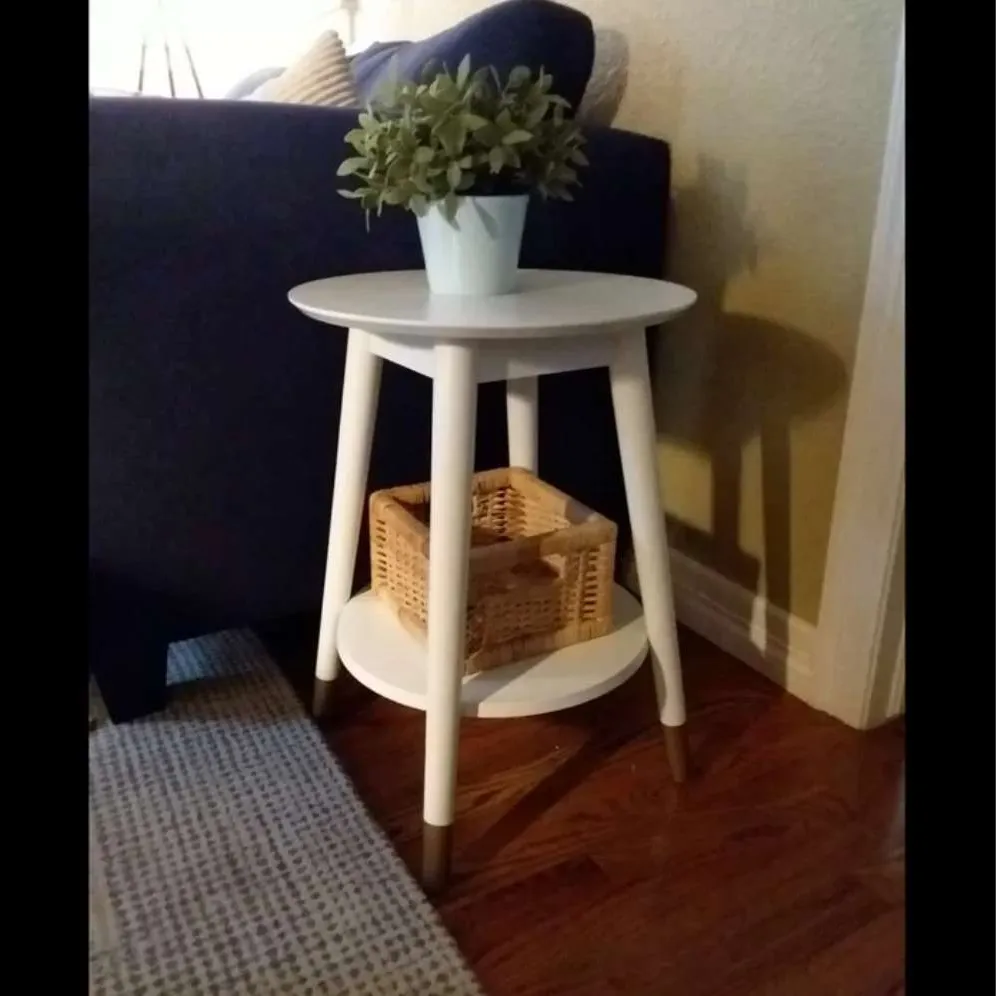 Cool little accent table photo 1