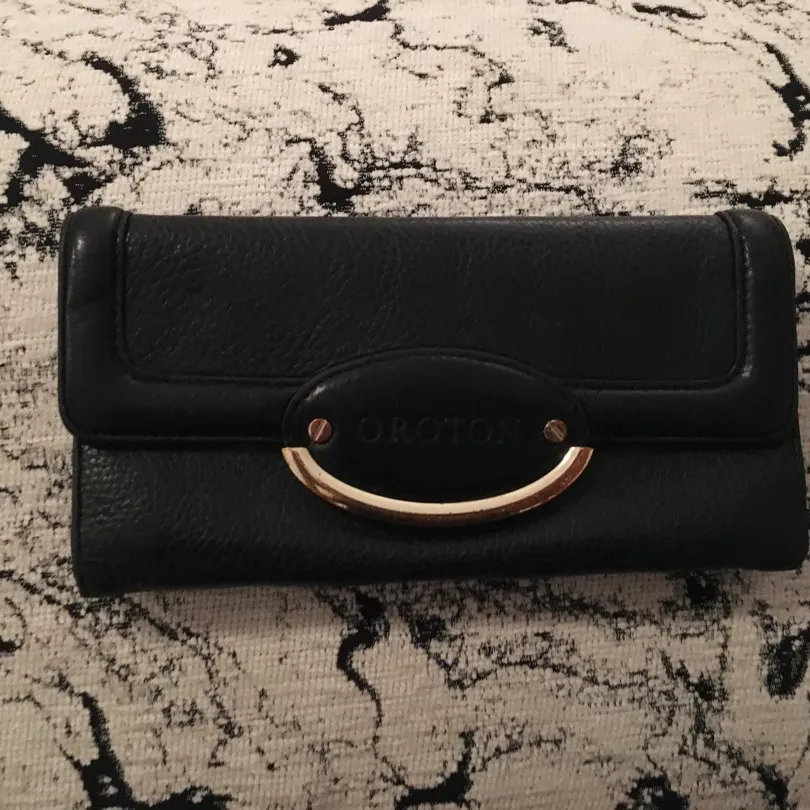 Black Oroton (Australian Designed) Leather Wallet photo 3