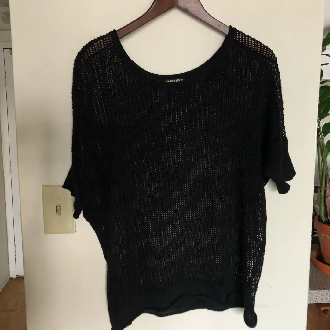 Loose knit short sleeve sweater photo 1