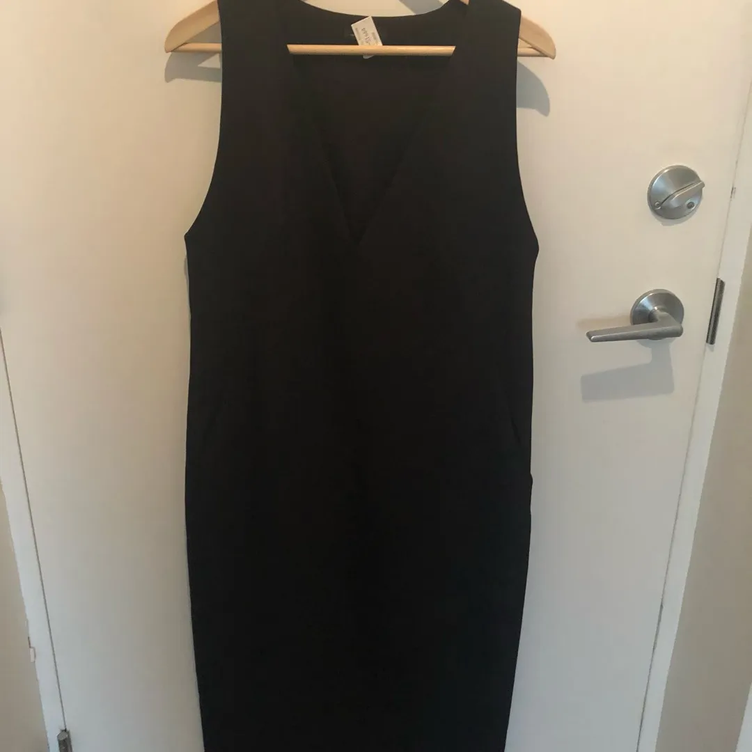 Babaton Black Crepe Midi Dress Size 10 photo 1