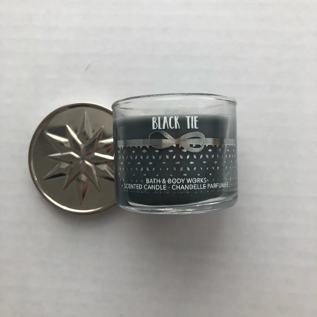 Bath and Body Works Mini Candle in Black Tie photo 1