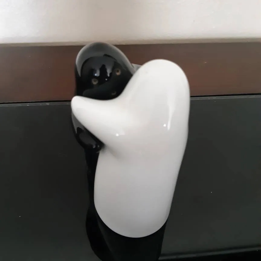 Salt And Pepper Shakers photo 1