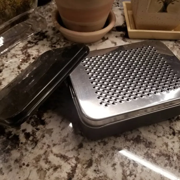 Cheese Grater Box with Lid photo 1
