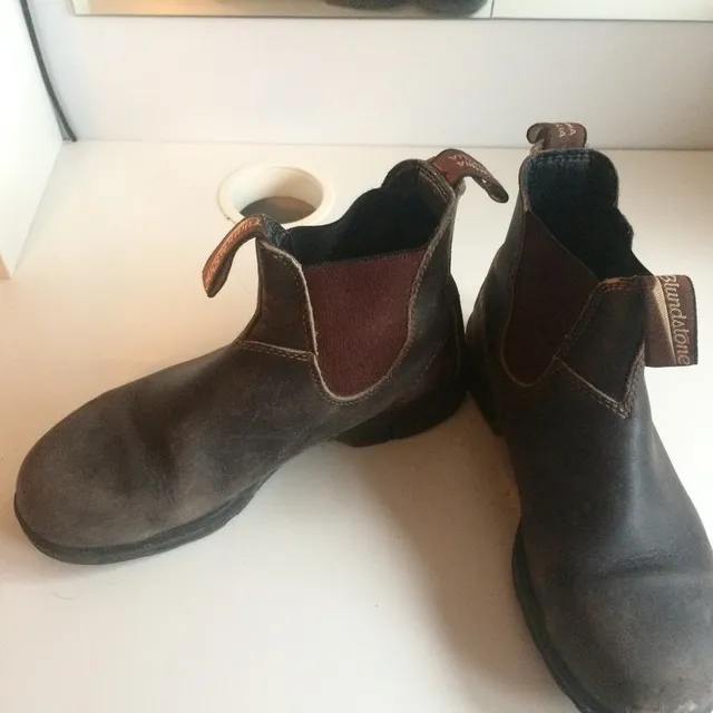 Blundstone Brown Boot Size 7.5 photo 1