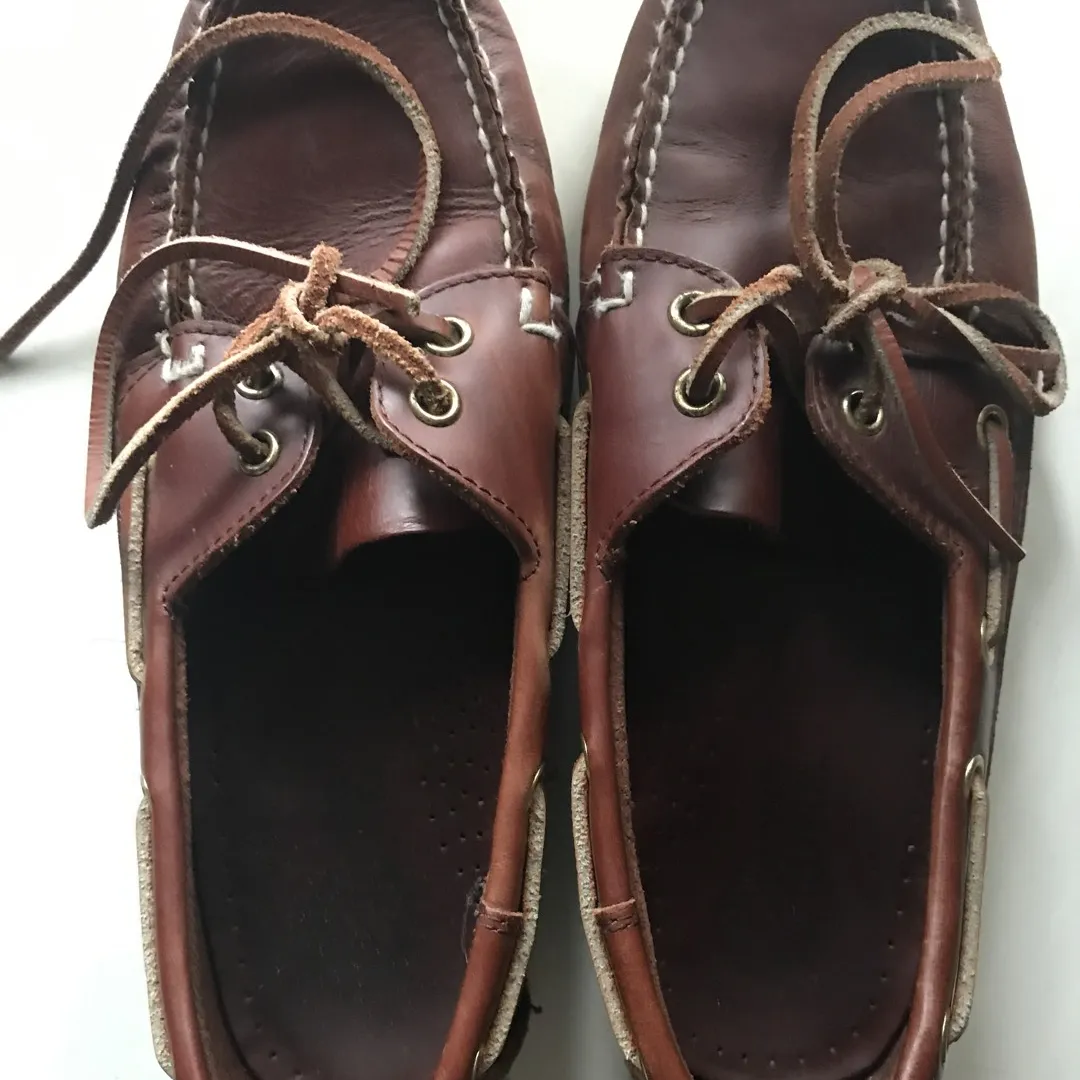 Size 8 Men’s Boat Shoes photo 1