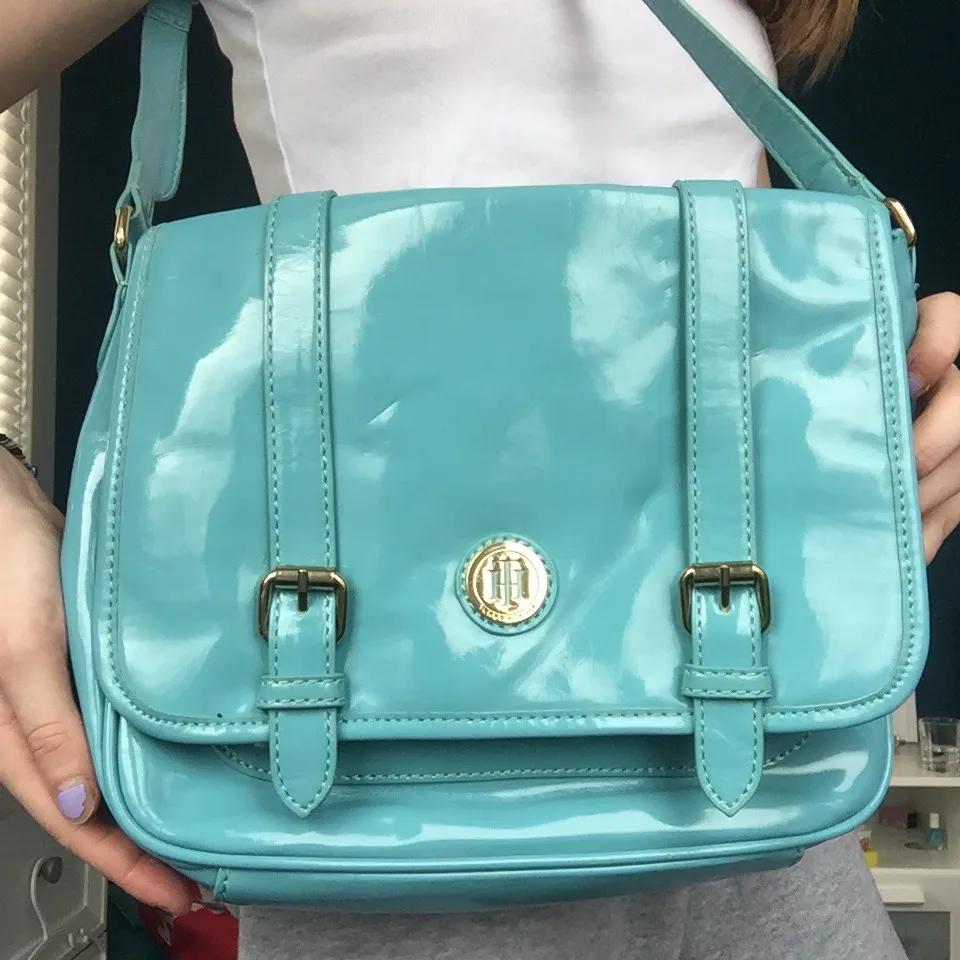 !REPOST! Tommy Hilfiger Shiny Teal Purse photo 4