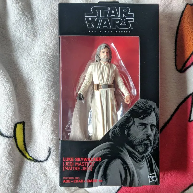Star Wars Luke Skywalker Figure: Black Series photo 1