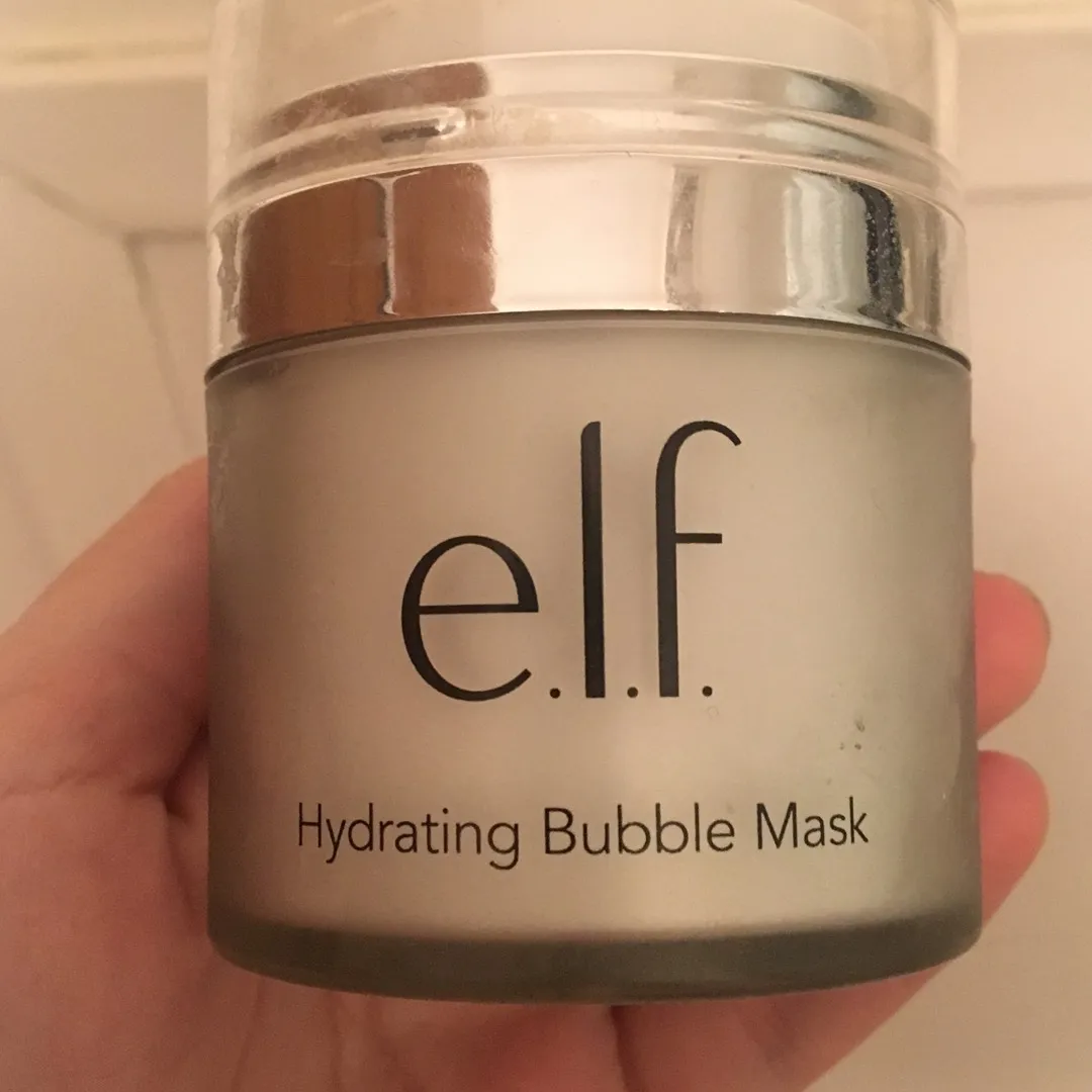 Bubble face mask photo 1