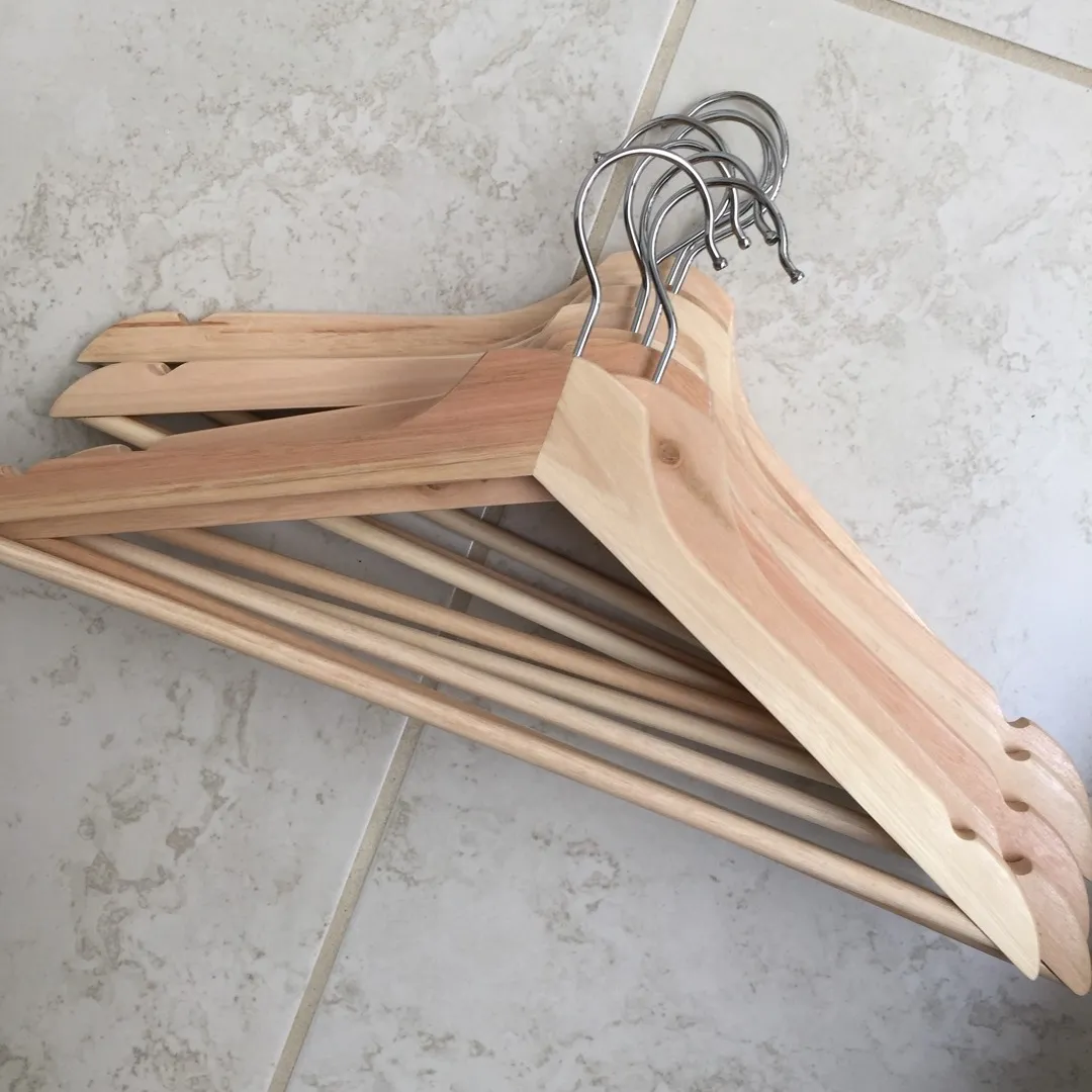 Wood Clothes Hangers photo 1
