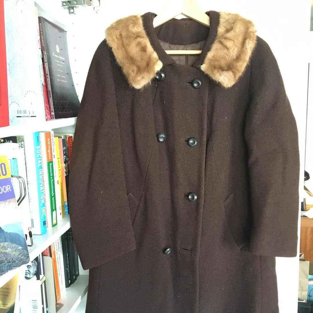 Vintage Coat With Fur Collar photo 1