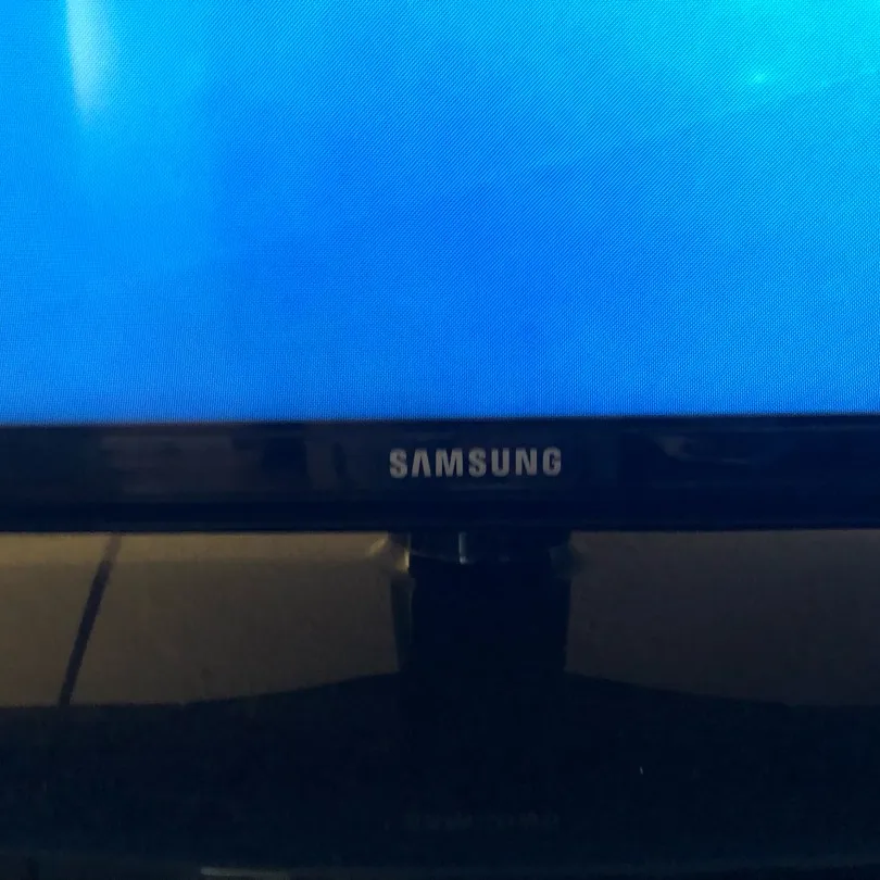 Samsung 46” Flat Screen Tv.. photo 4