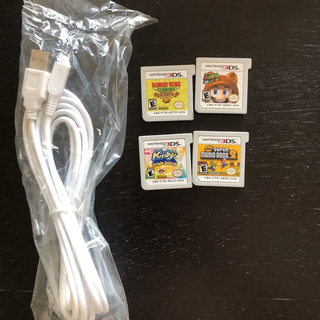 Nintendo 3DS Charging Cable & Games photo 1