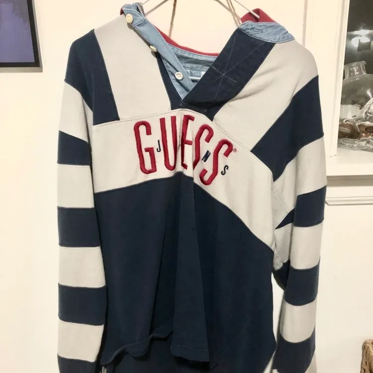GUESS PULLOVER photo 1