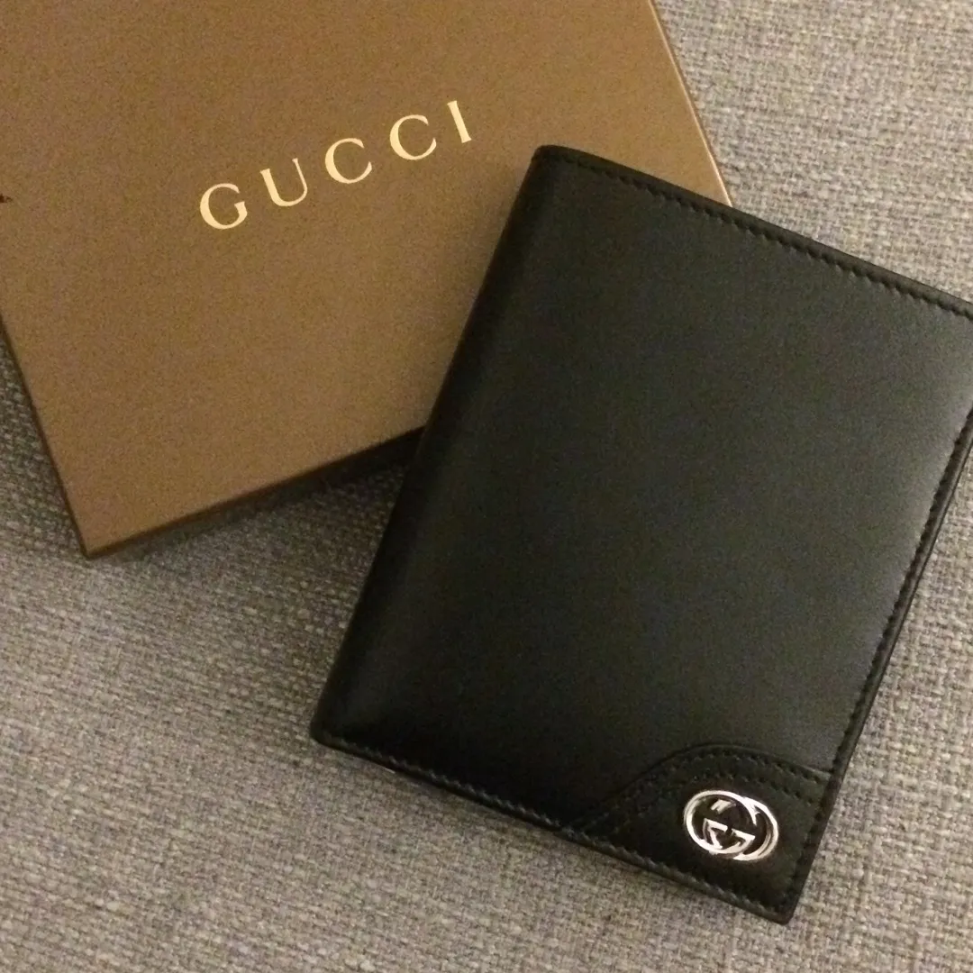 BNIB Authentic Gucci Wallet photo 1