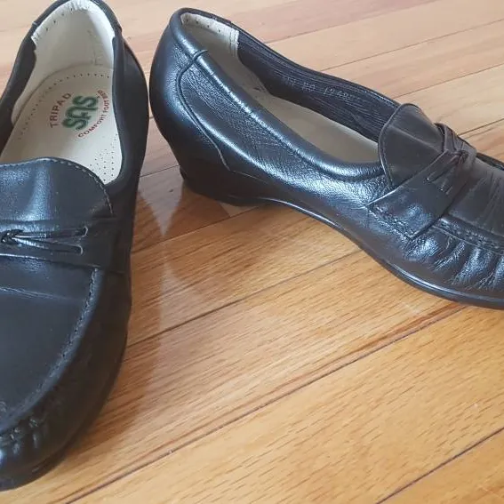 Loafers, slight heel, 6.5/7, SAS photo 1