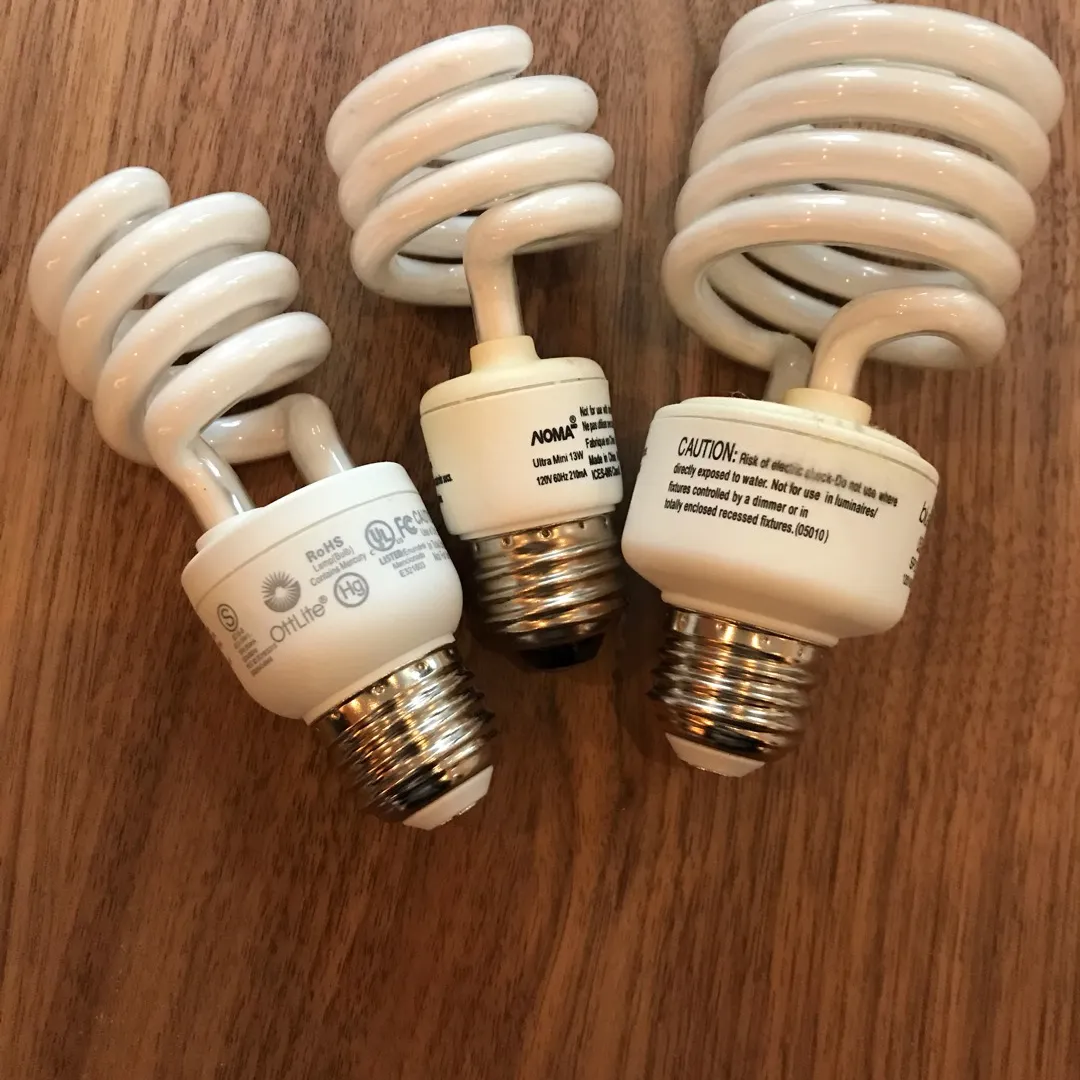 8 CFL Light Bulbs, Various Sizes photo 1