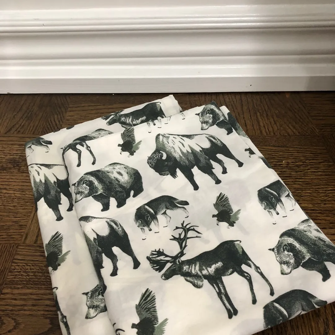 NEW Urban Outfitters Wild Animals Pillowcases (2) photo 4