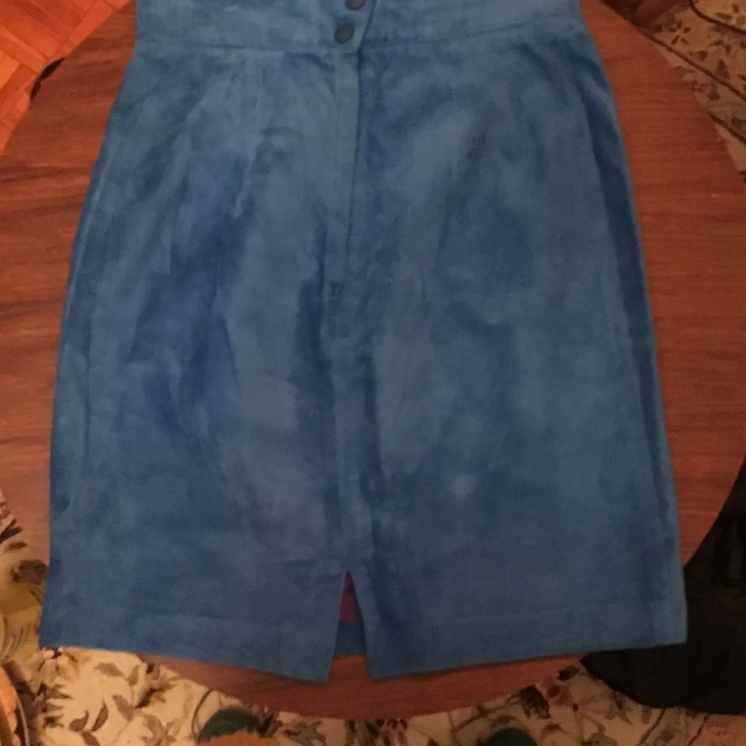 Vintage Danier Blue Suede Skirt - Size 10 photo 1