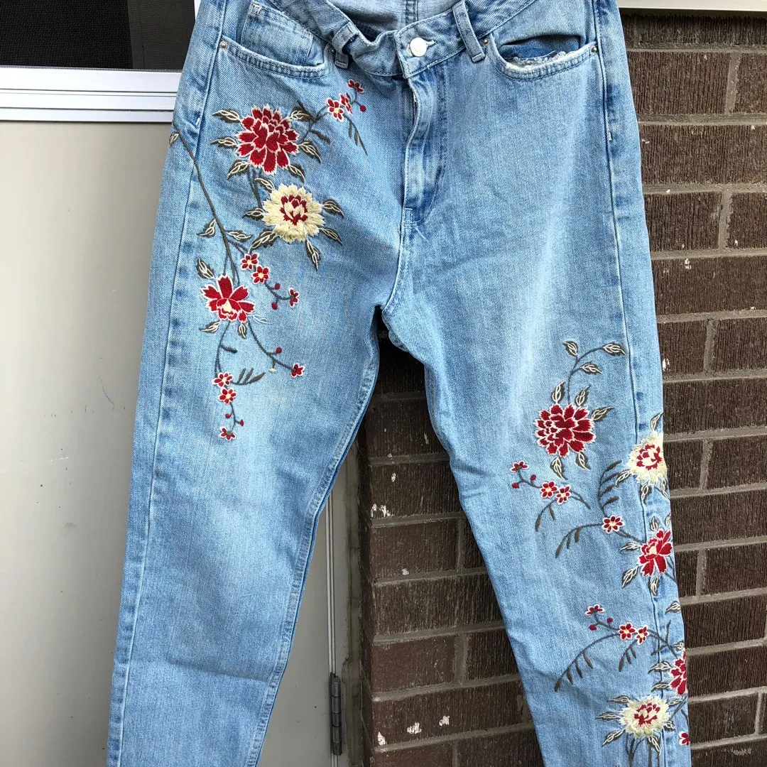 Floral Print Mom Jeans photo 1