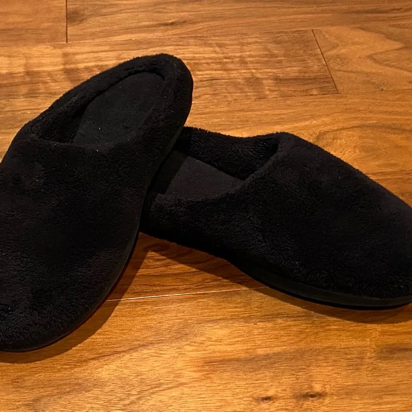 Dearfoam Cushioned Slippers (size M/L) photo 1