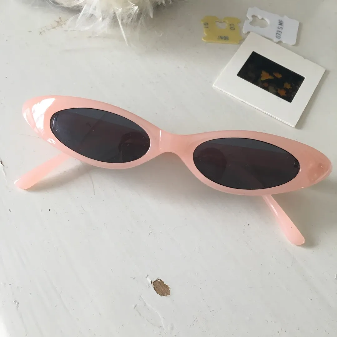 Teeny pink sunglasses photo 1
