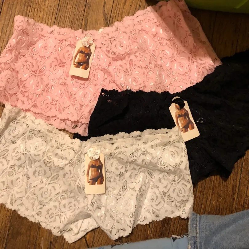 BNWT Ladies Size S/M Underwear photo 1