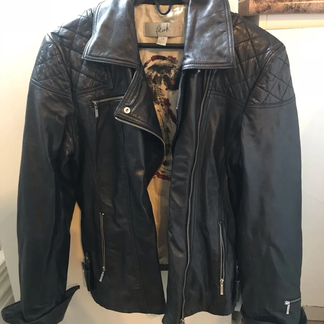 Danier Leather Jacket Size L photo 1